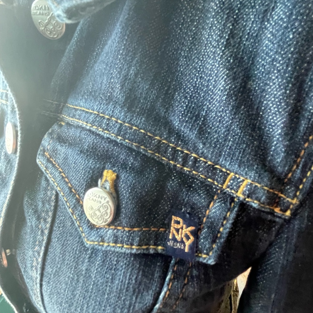 DKNY dark blue denim jean jacket with silver buttons   Sz M - Picture 3 of 8